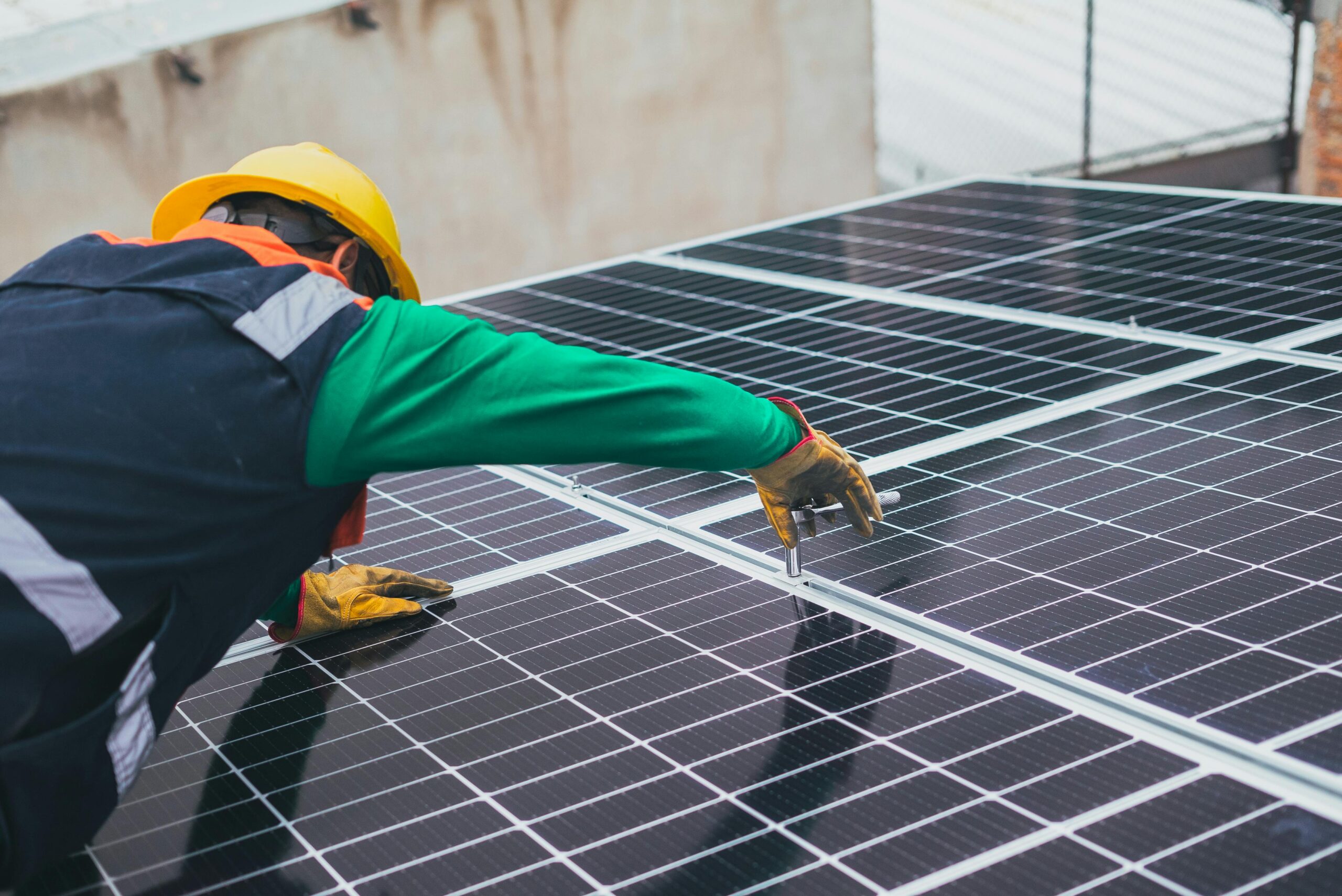 Cómo la Energía Solar Reduce Costos en Empresas e Industrias en Argentina